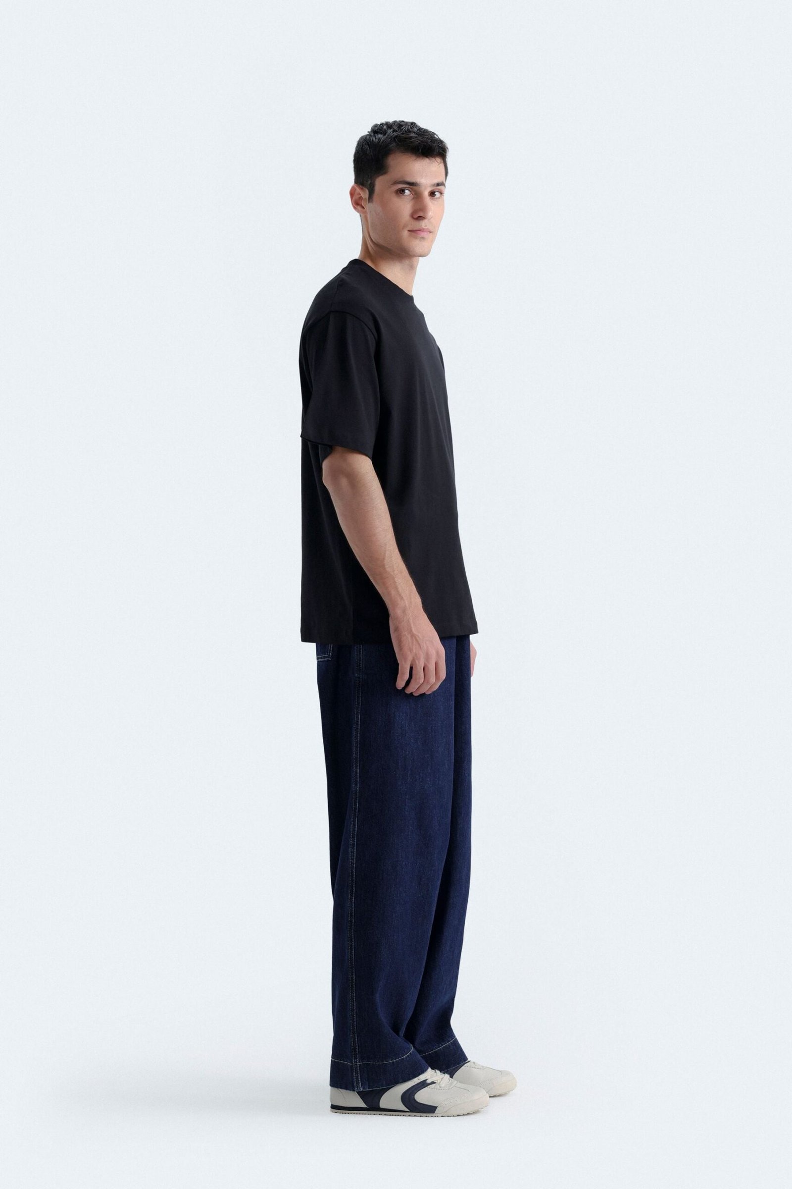 Baggy Balloon Fit Jeans - Image 3