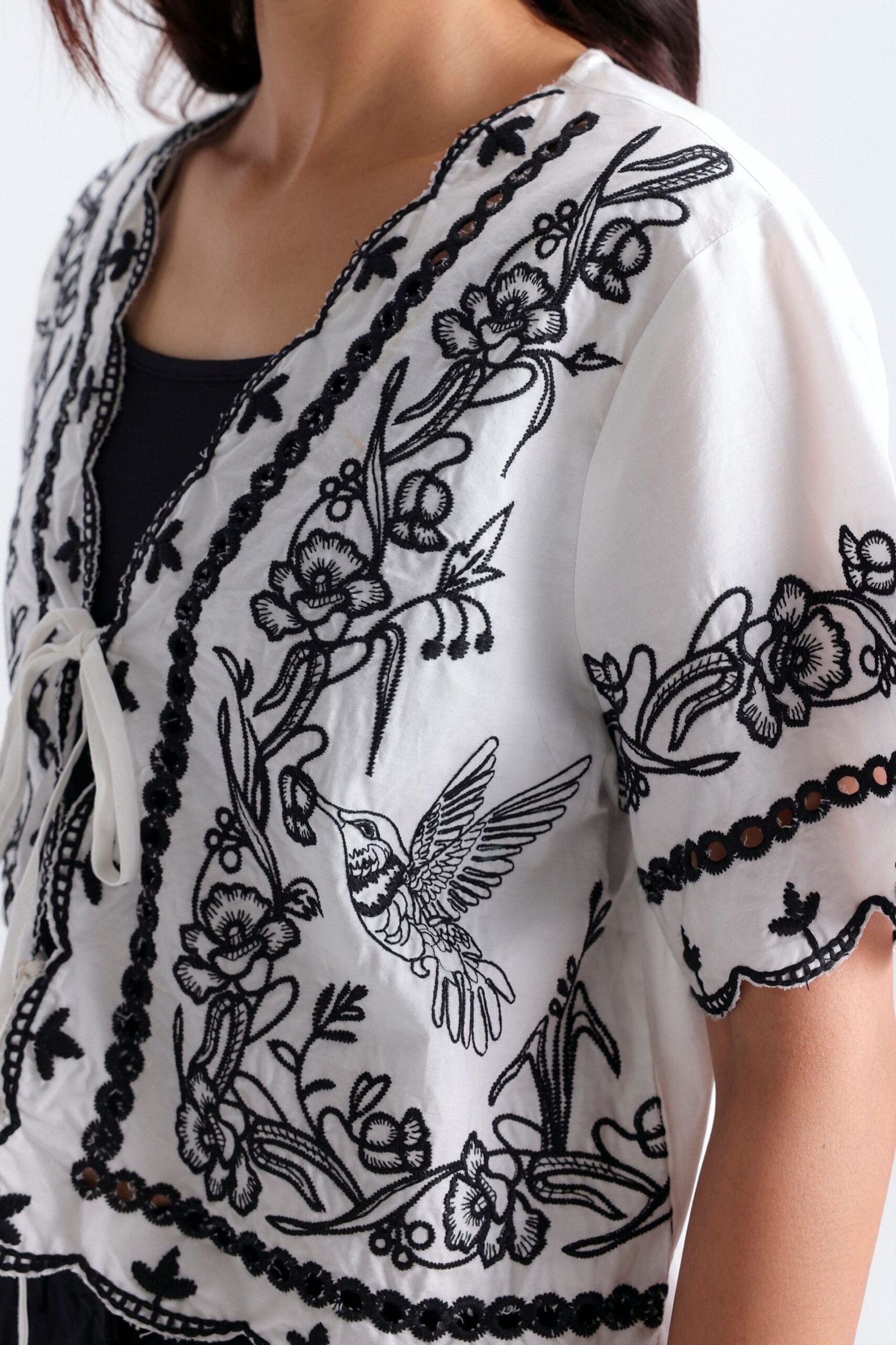 Super Cropped Embroidered Blouse - Image 2