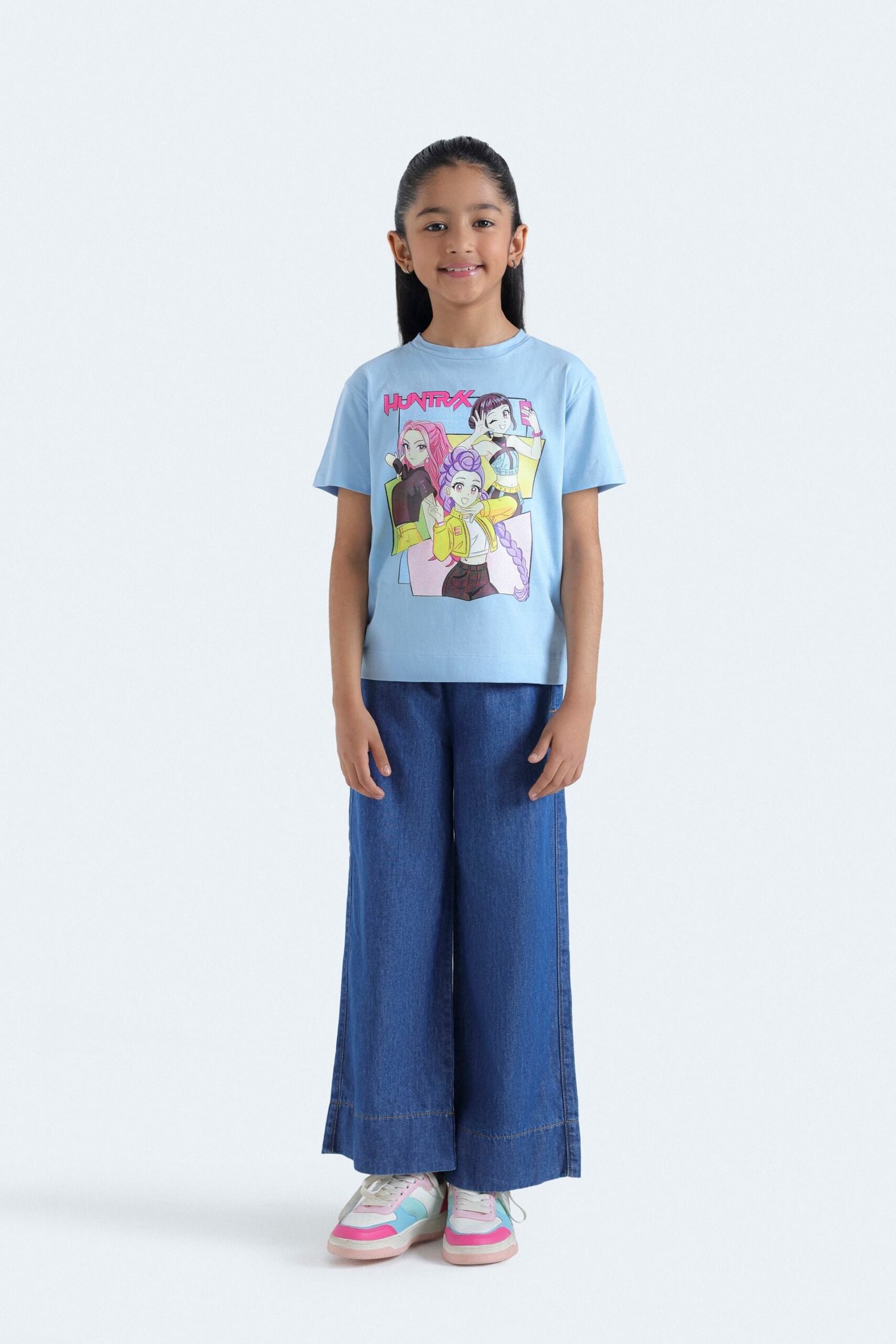Cropped Character Graphic T-Shirt - Image 4