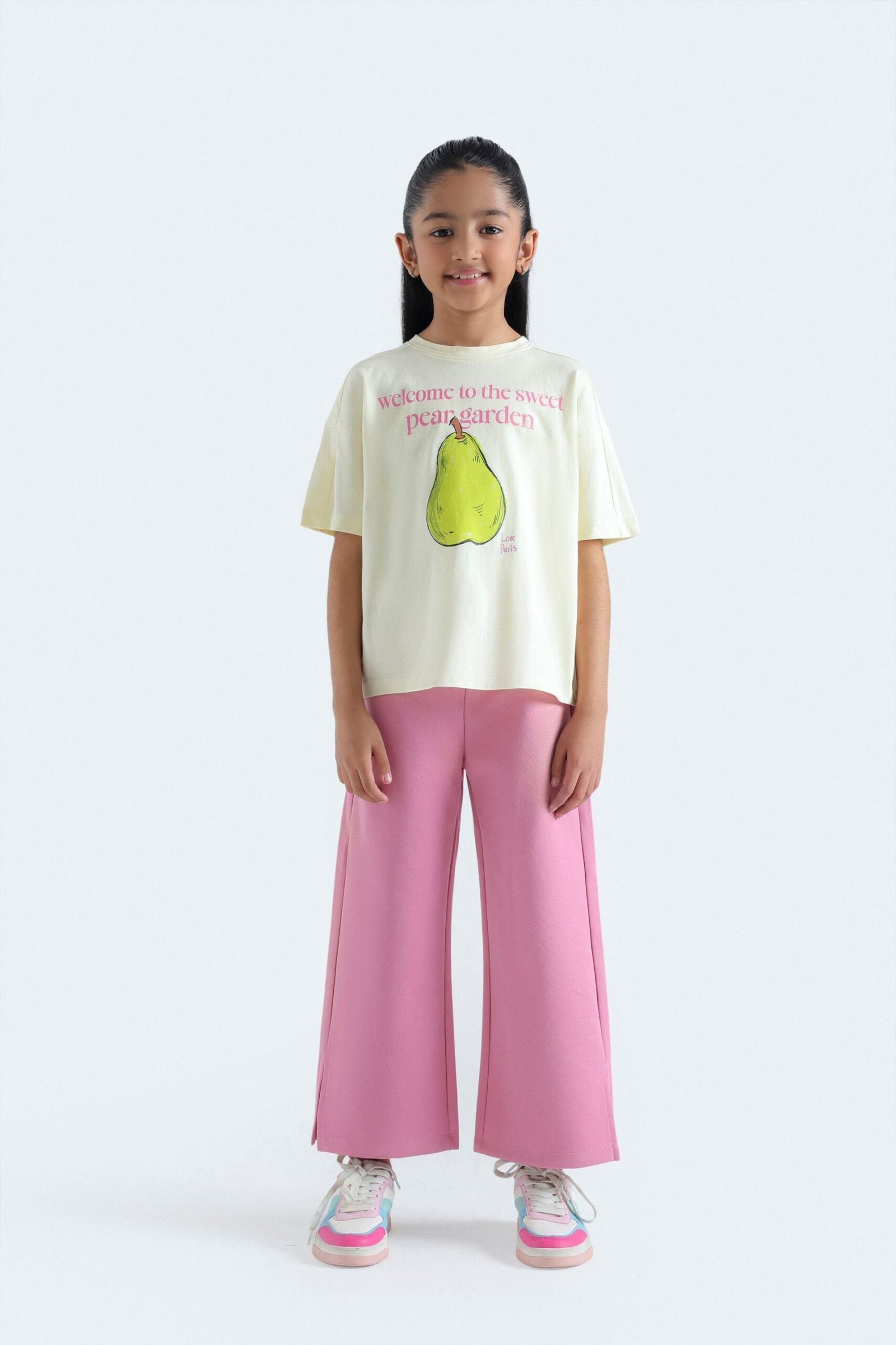 Cropped Graphic T-Shirt - Image 4