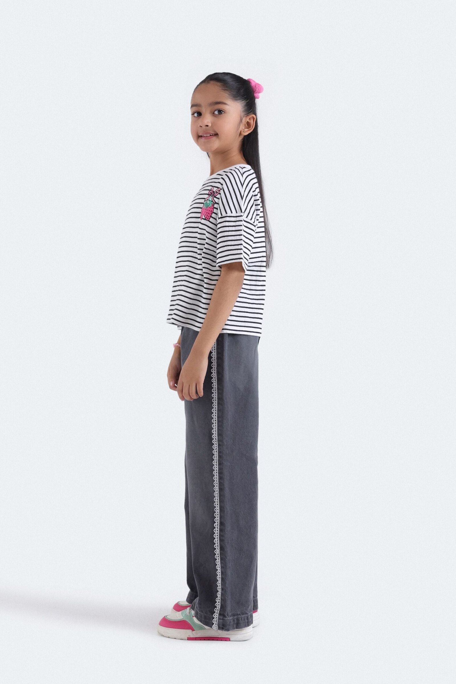 Super Cropped Striped T-Shirt - Image 5