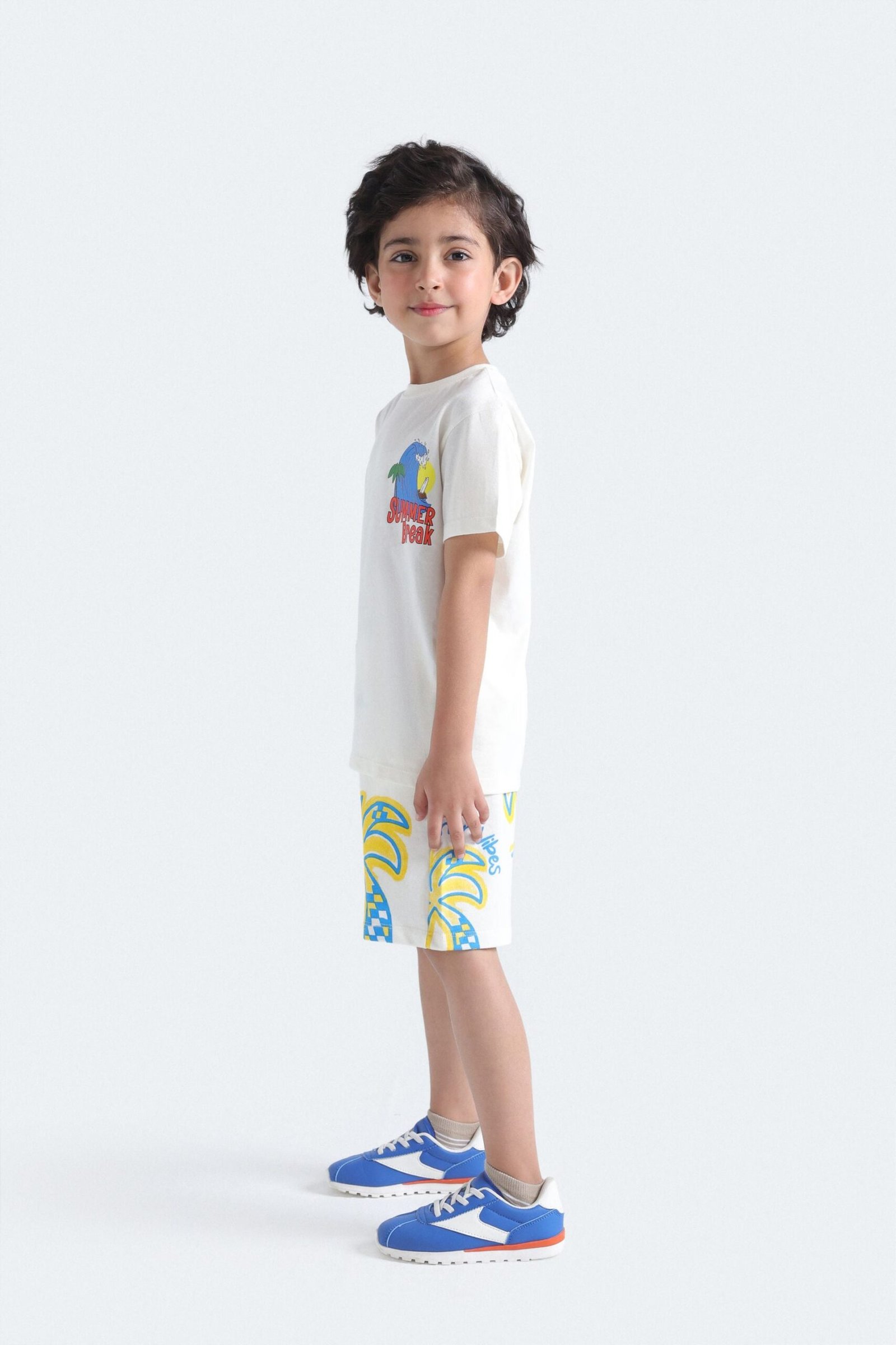 Slogan Print T-Shirt With Label Patch - Image 5