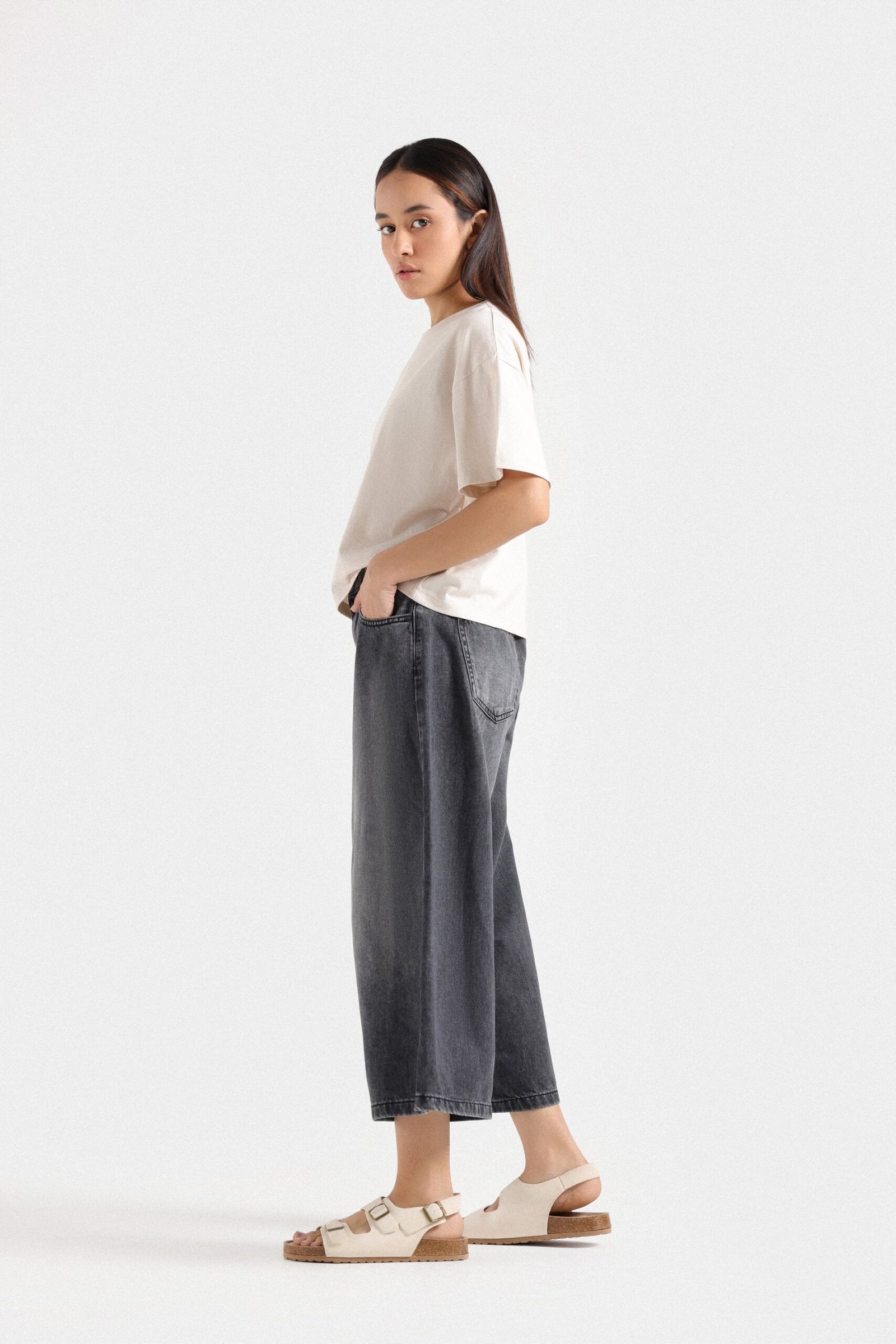 Basic Super Cropped T-Shirt - Image 10