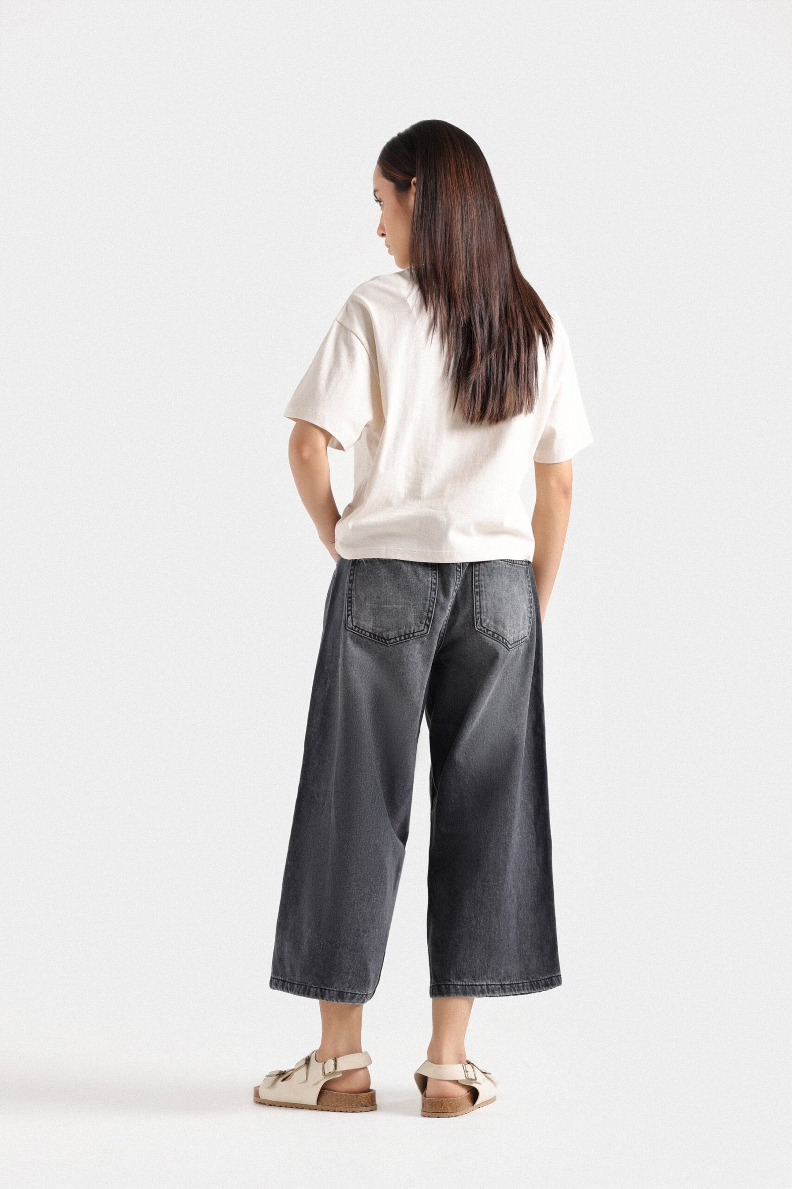 Basic Super Cropped T-Shirt - Image 11