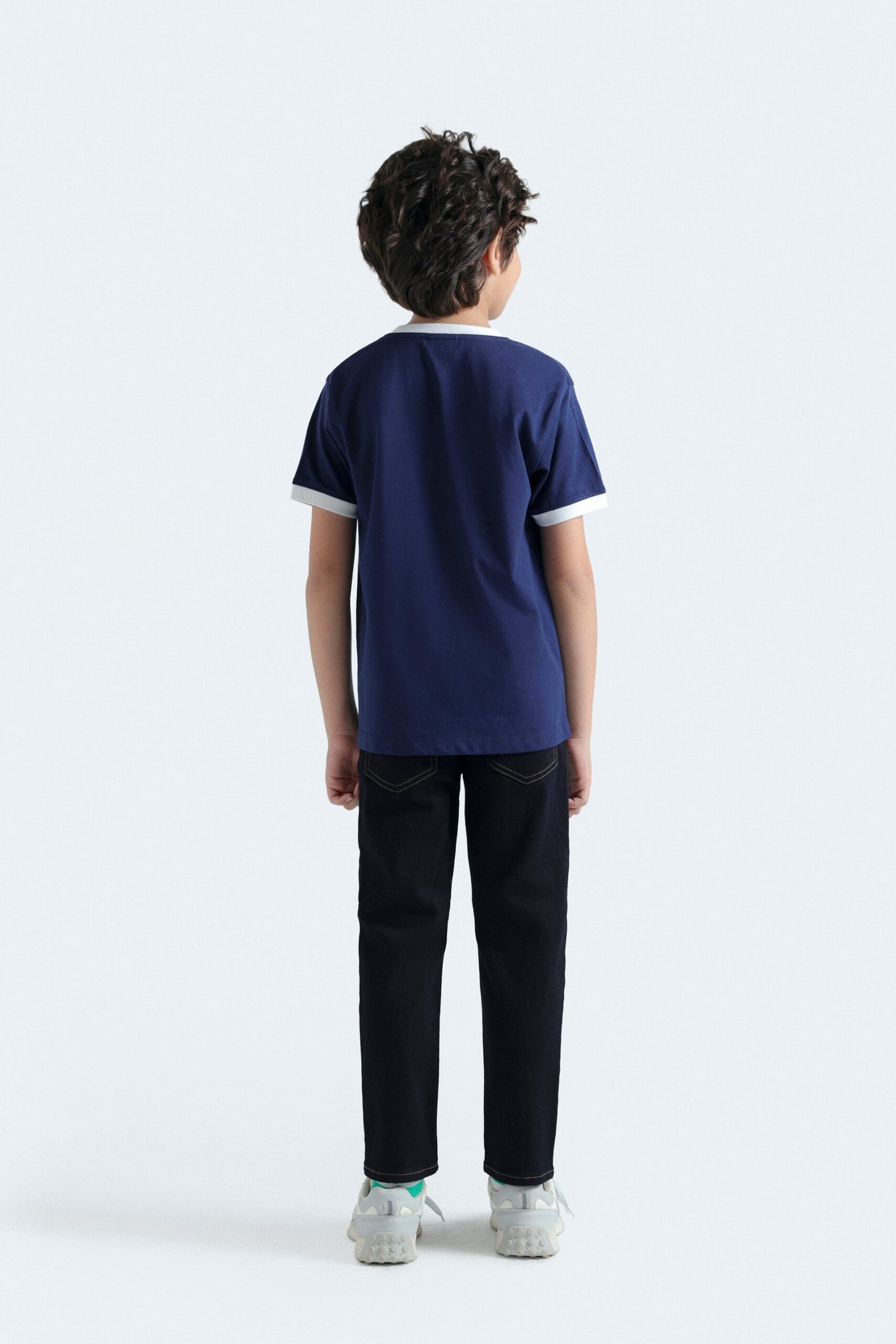 Color Block Graphic T-Shirt - Image 6