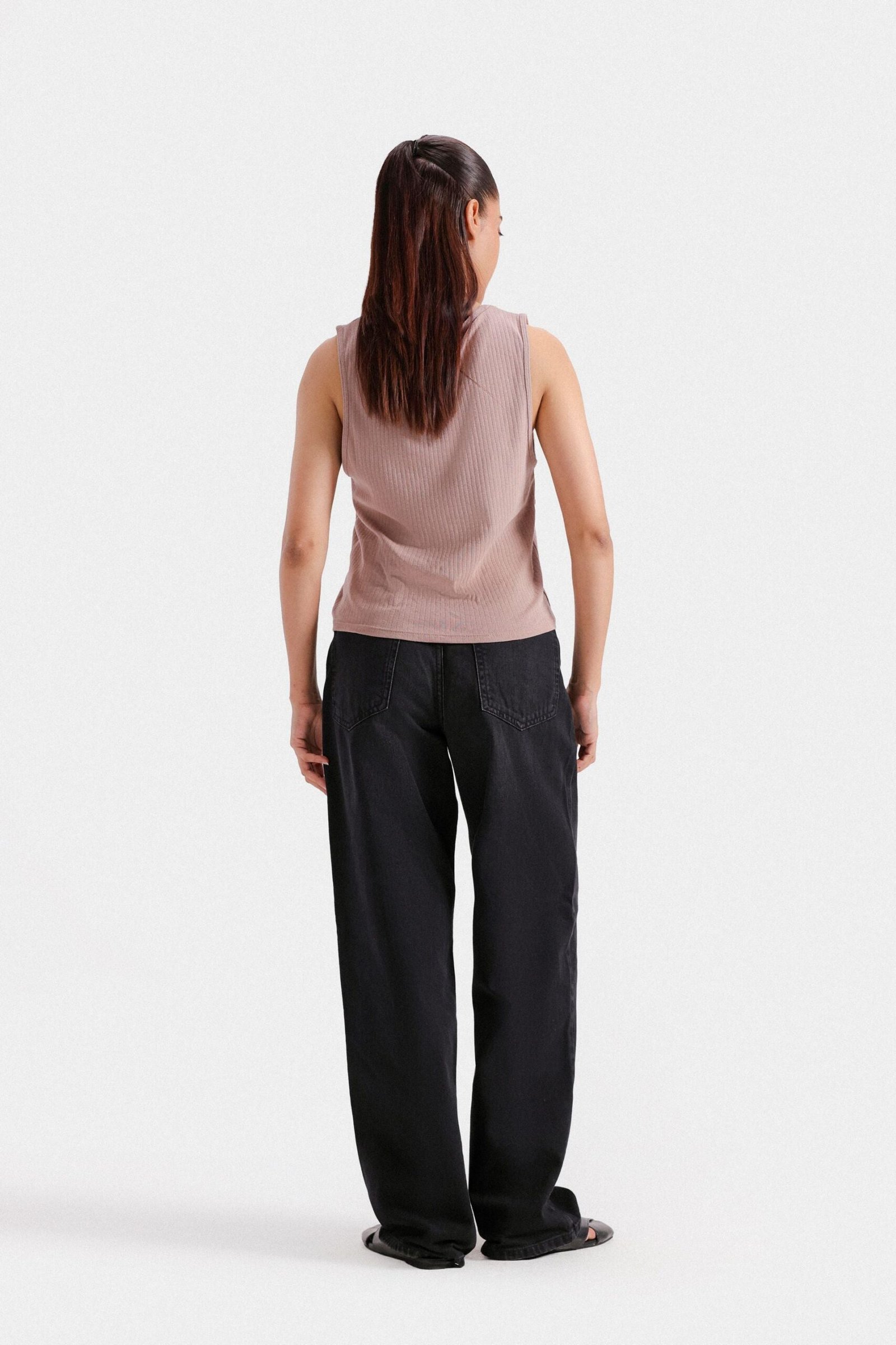Basic Ribbed Tank Top - Image 7