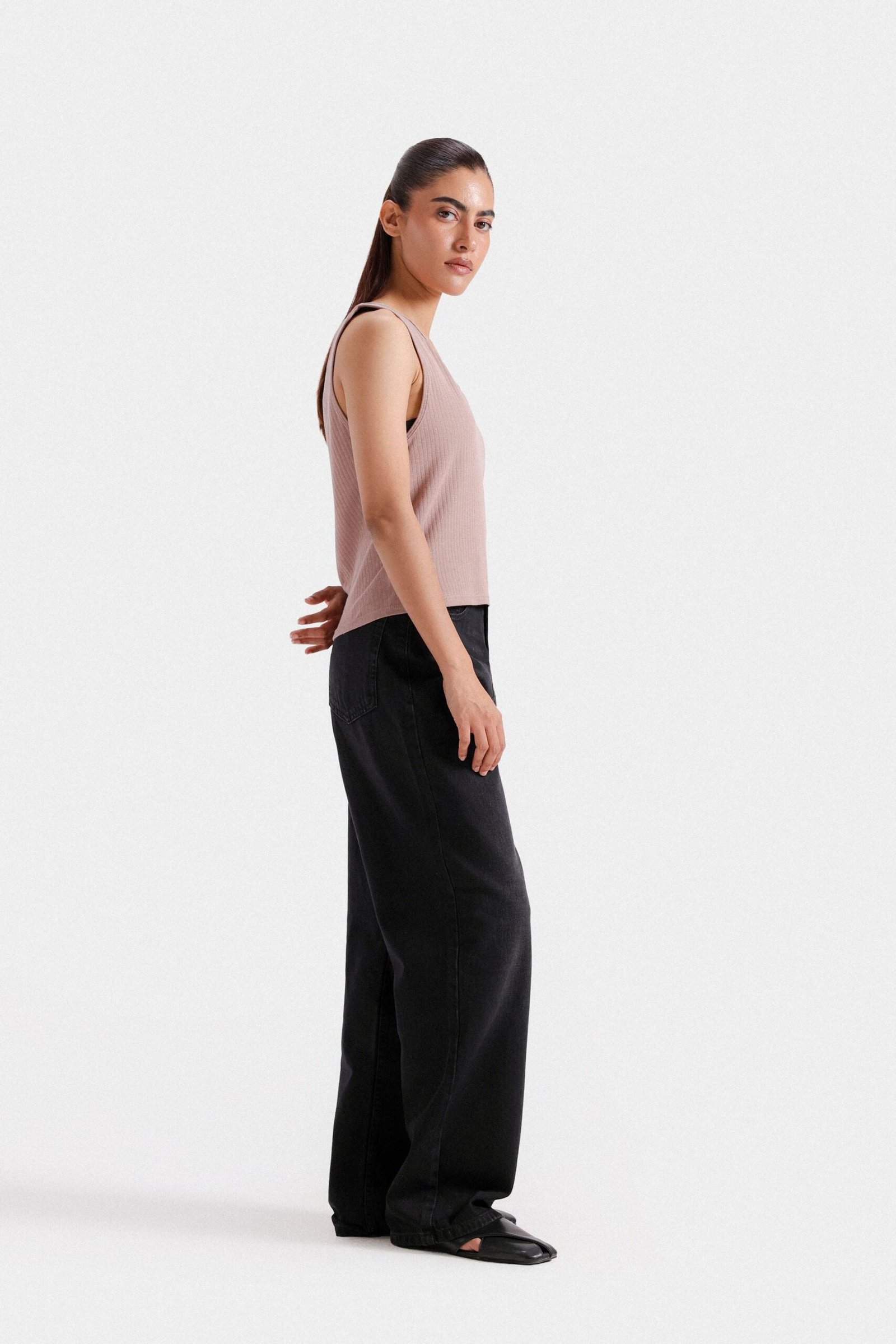 Basic Ribbed Tank Top - Image 6