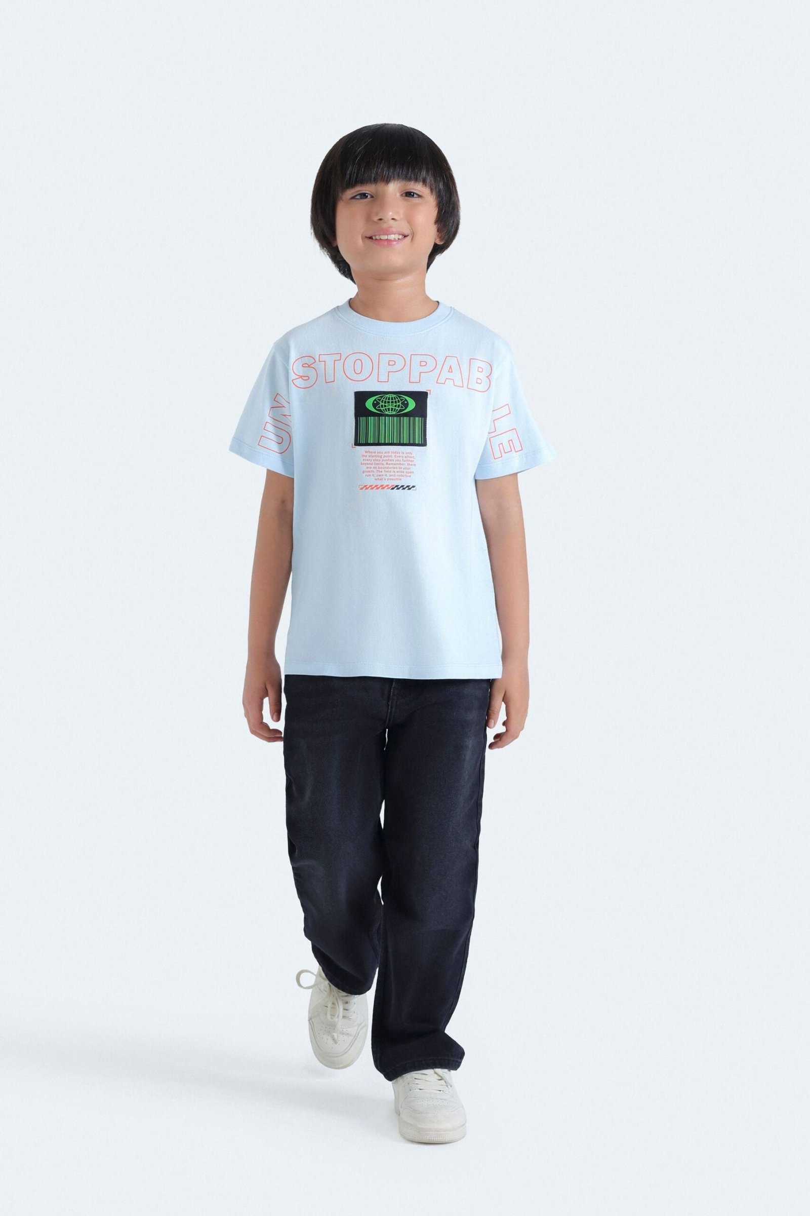 Unstoppable Slogan Print T-Shirt - Image 5