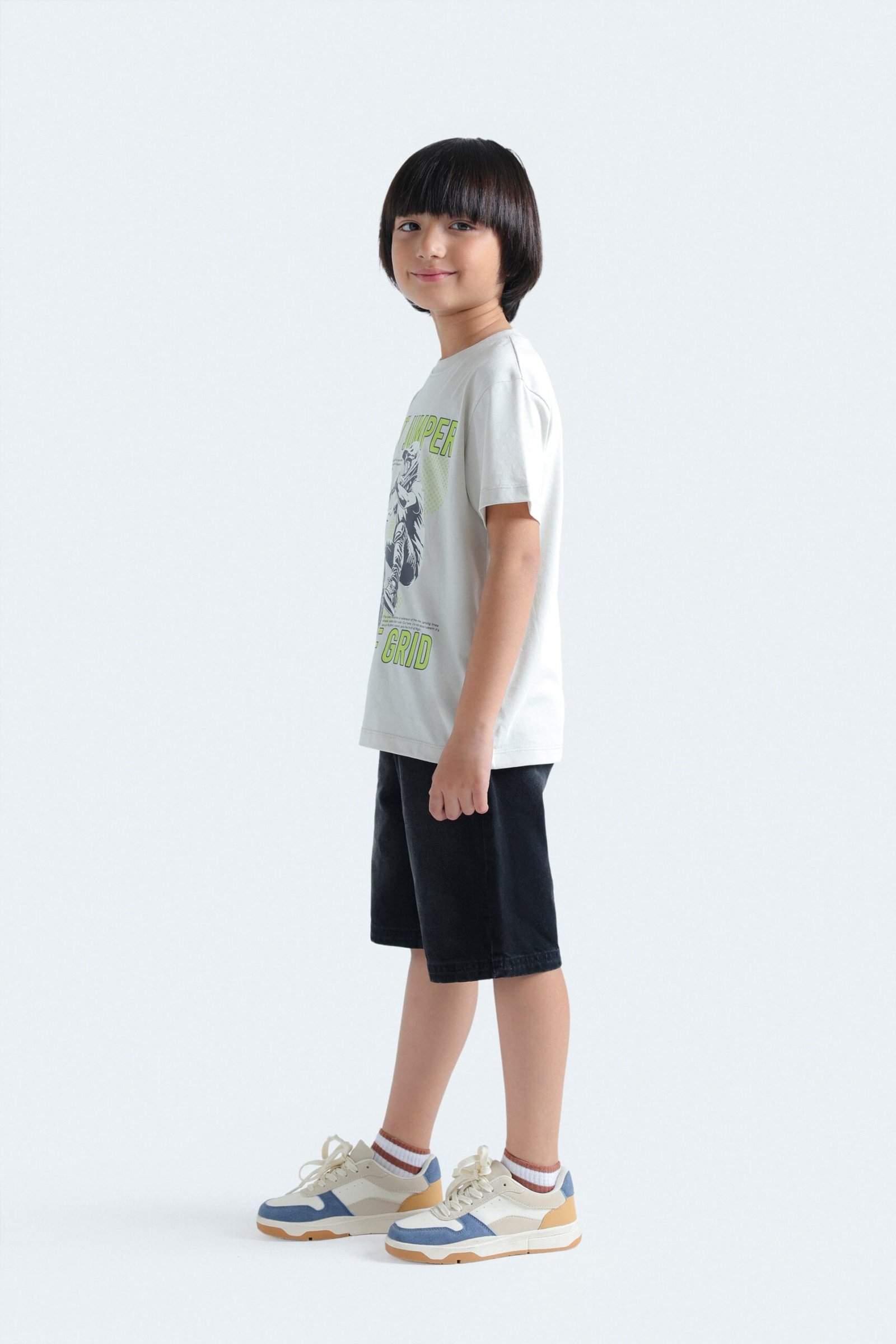 Sporty Graphic T-Shirt - Image 5