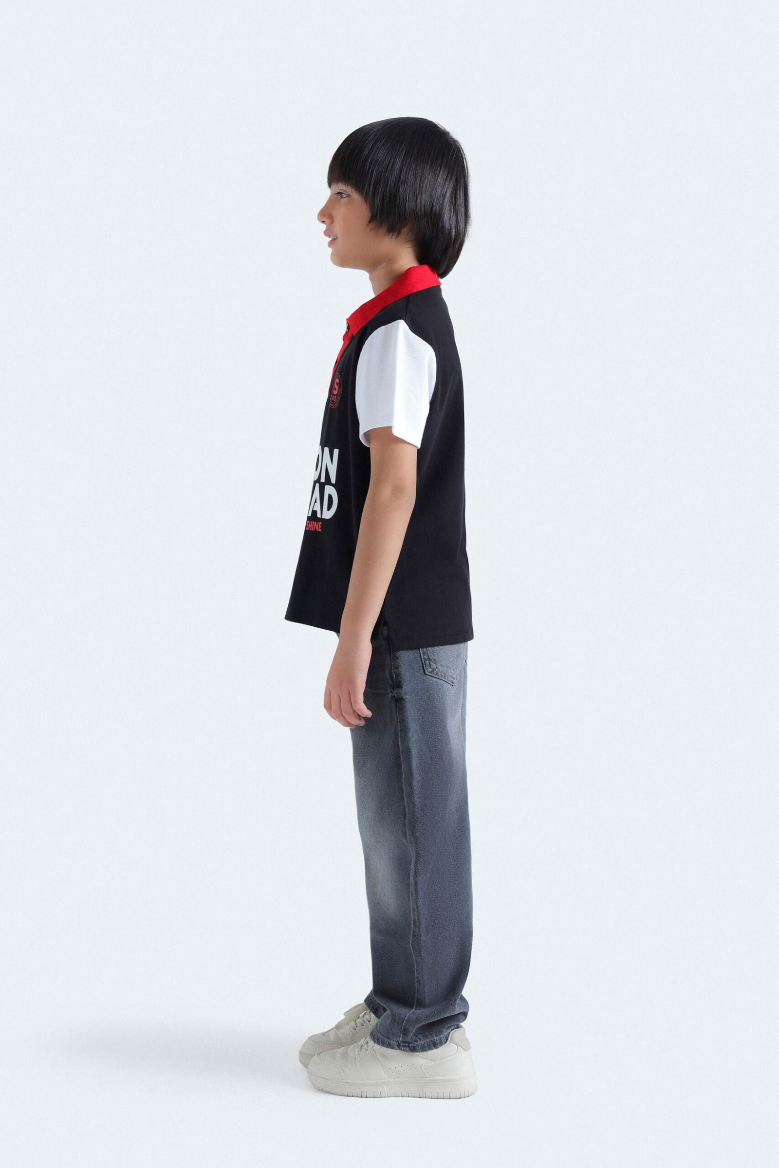 Slogan Color-Block Polo Shirt - Image 5