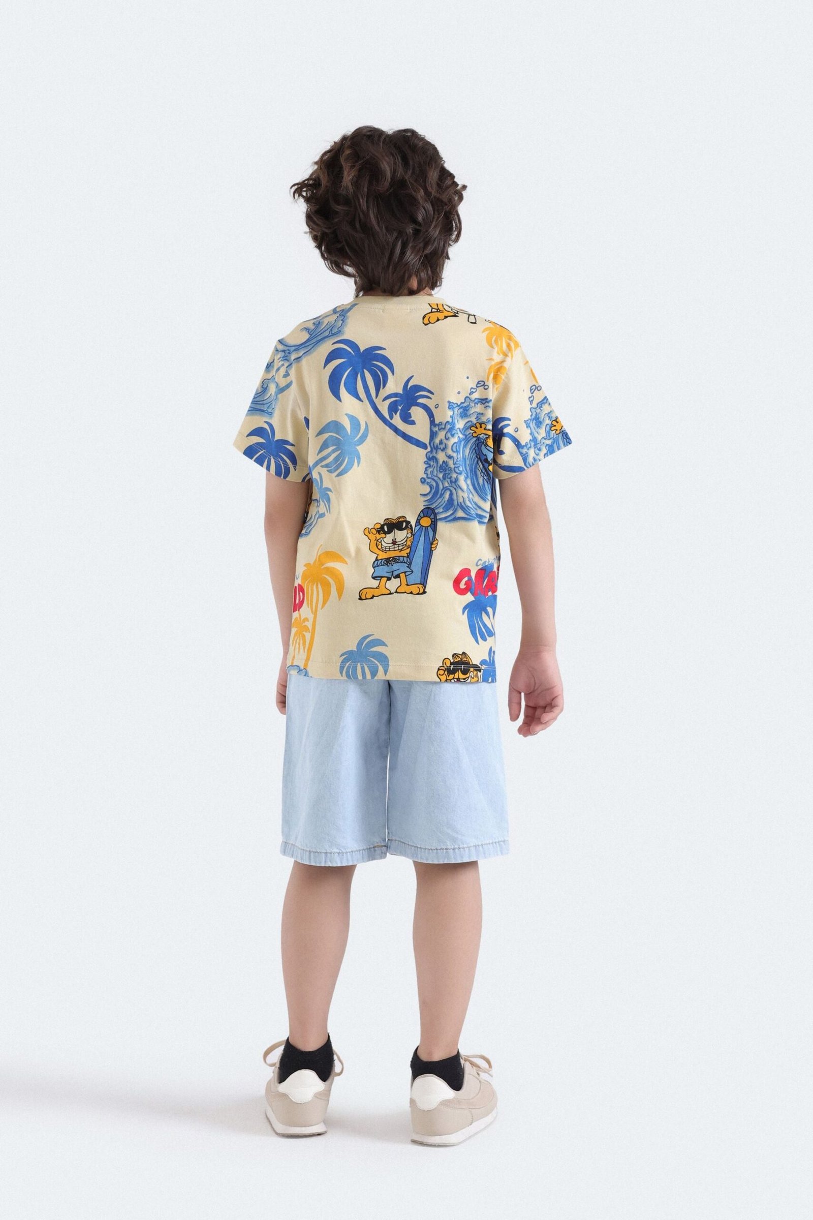 All-Over Tropical Print T-Shirt - Image 6