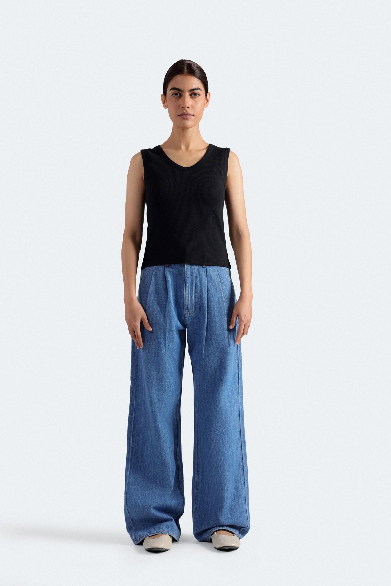 Cropped V Neck Tank Top - Image 8