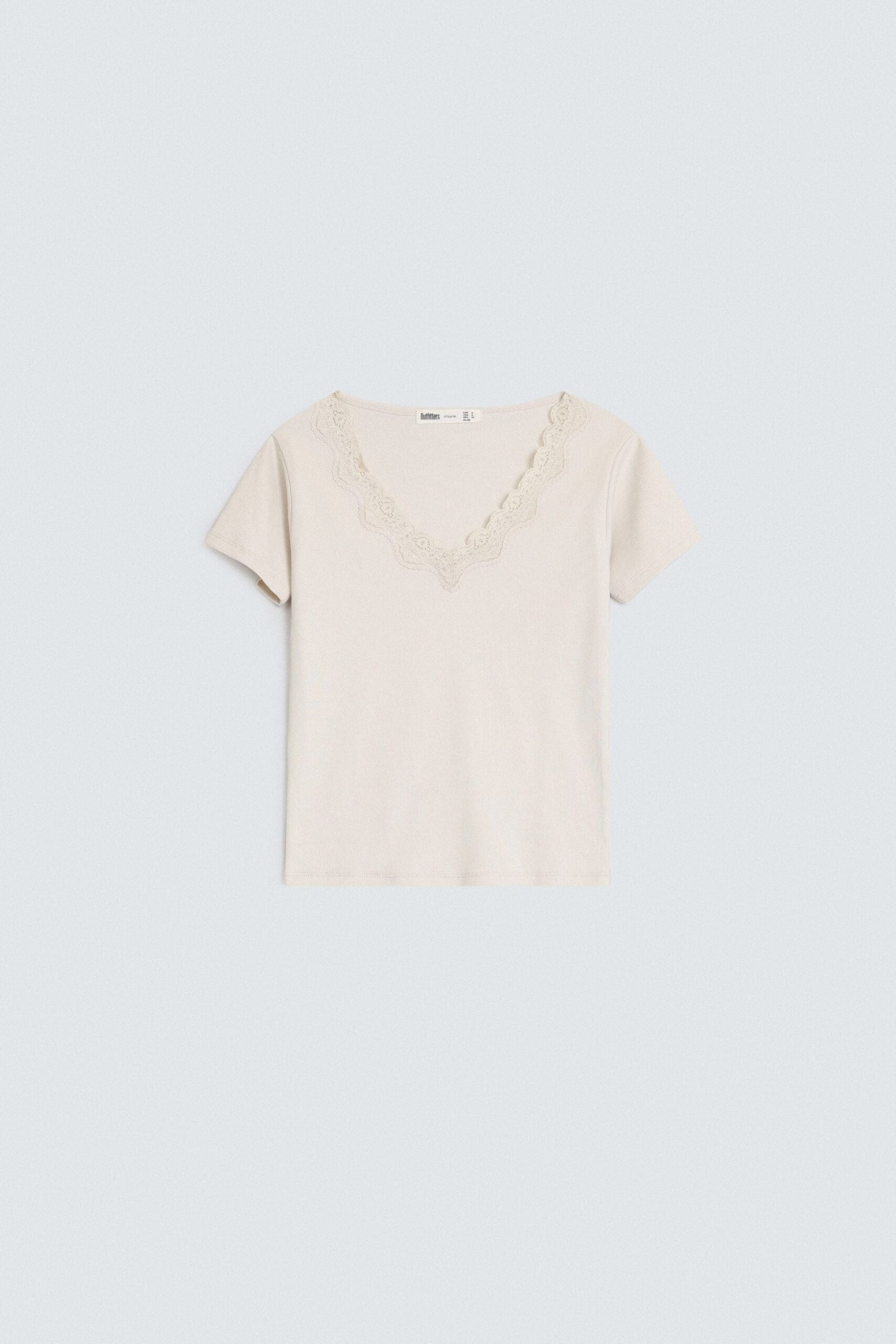 Cropped T-Shirt With Lace Detail - Image 5