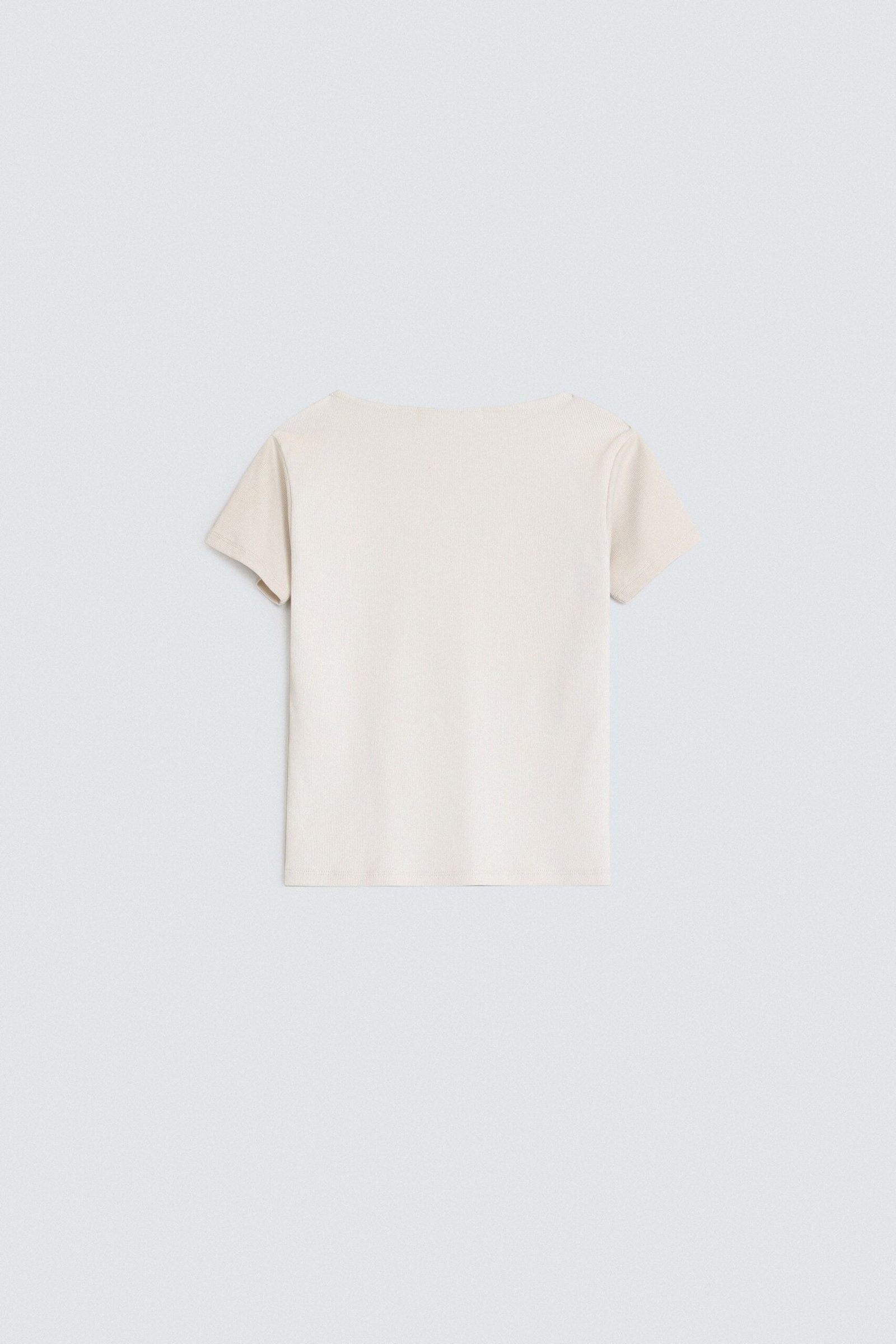 Cropped T-Shirt With Lace Detail - Image 7