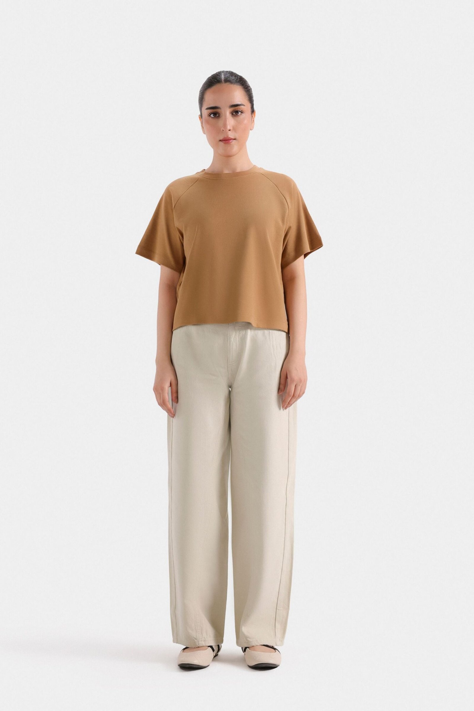 Cropped Raglan Sleeves T-Shirt - Image 4