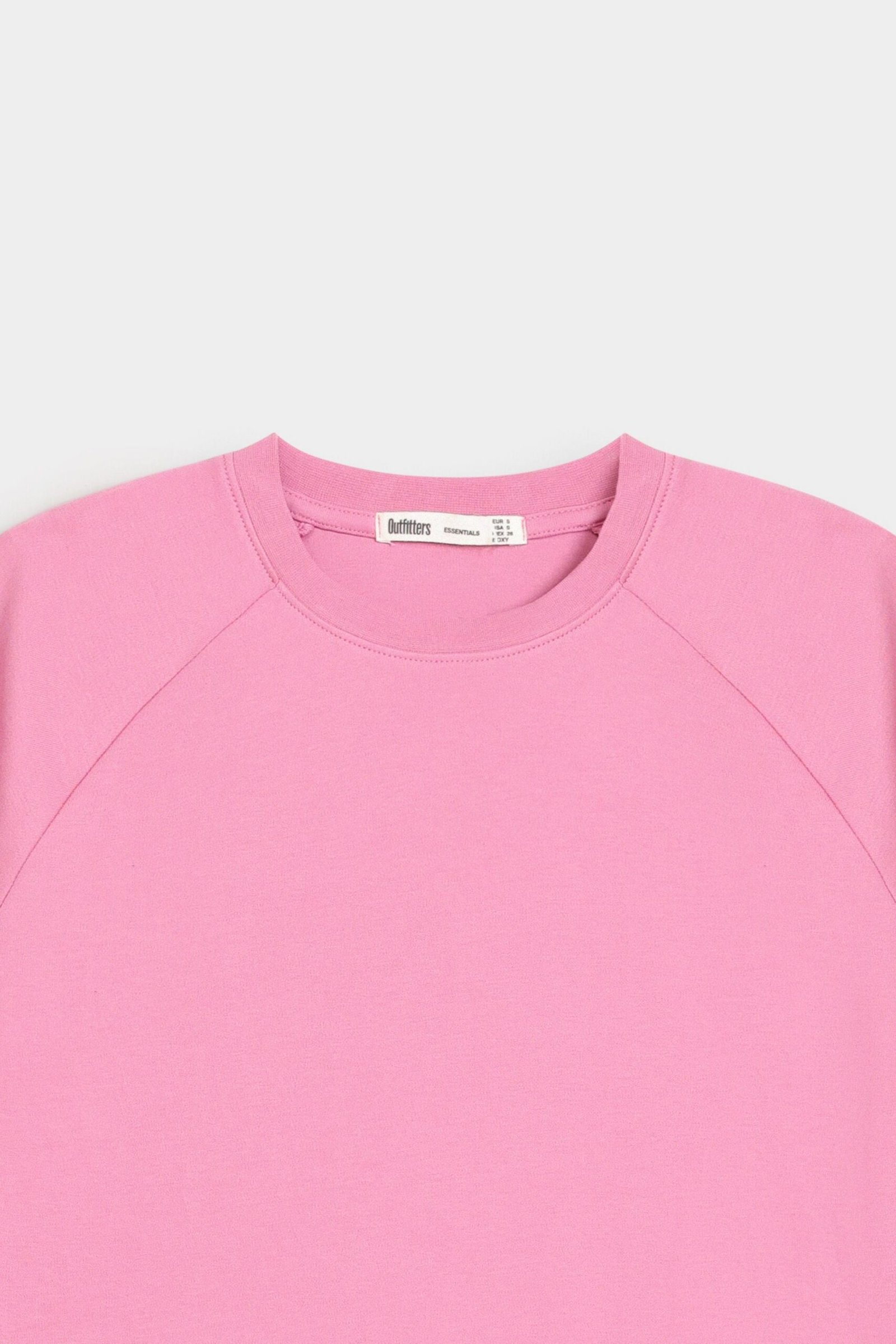Cropped Raglan Sleeves T-Shirt - Image 15
