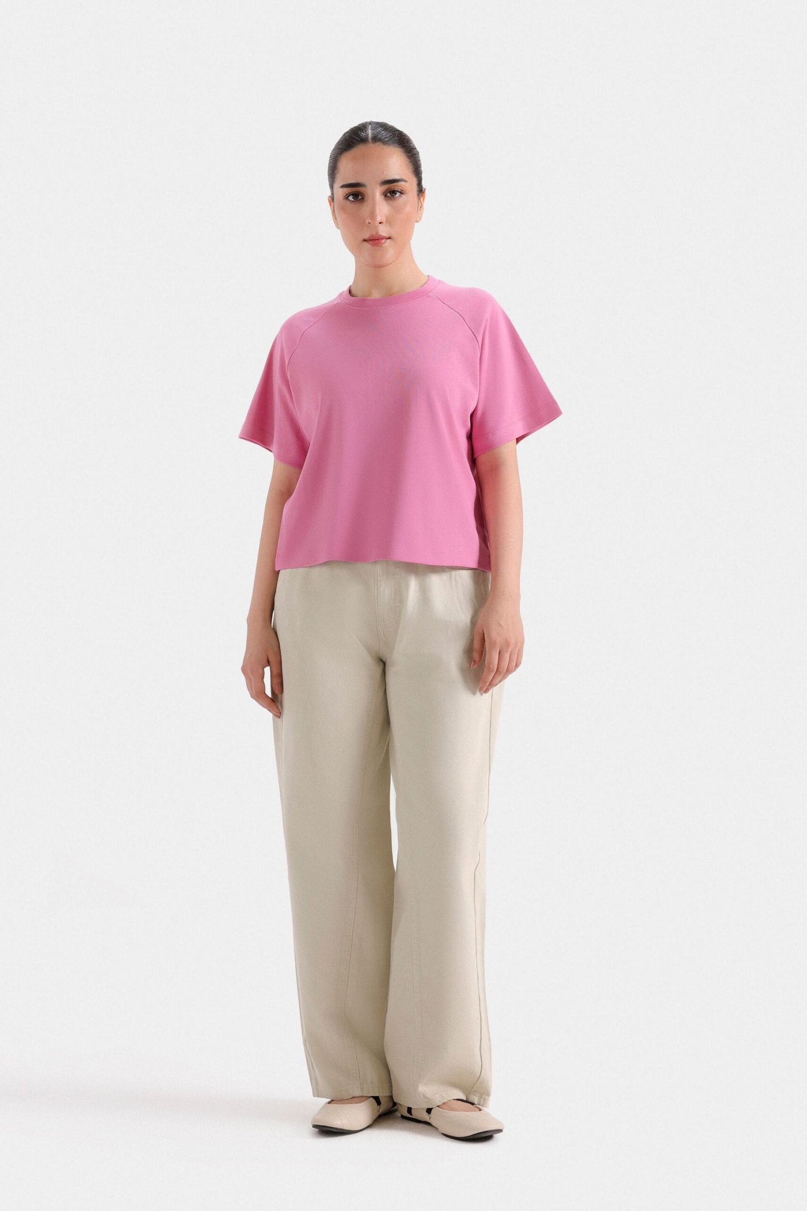 Cropped Raglan Sleeves T-Shirt - Image 10