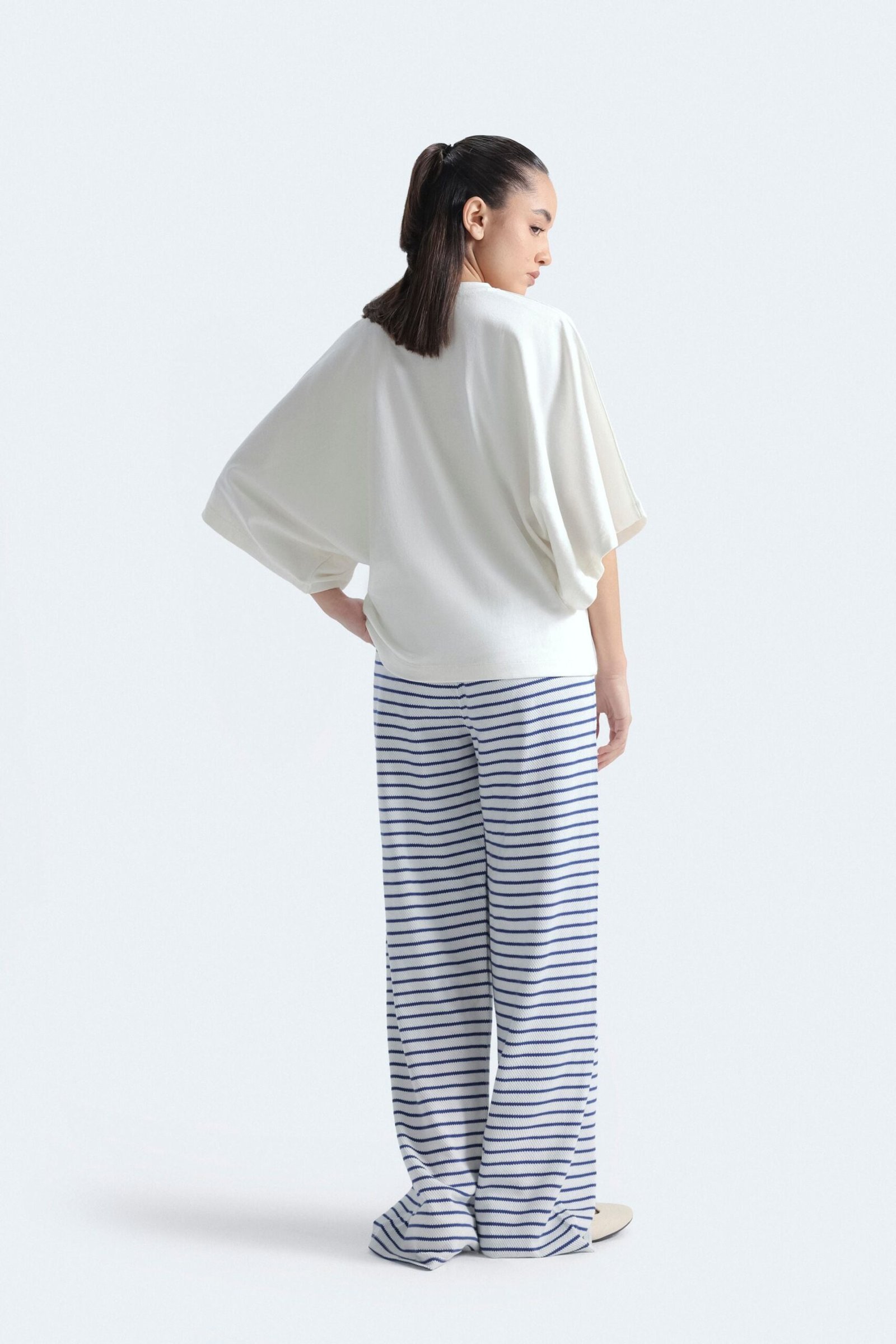 Batwing Sleeves T-Shirt - Image 4