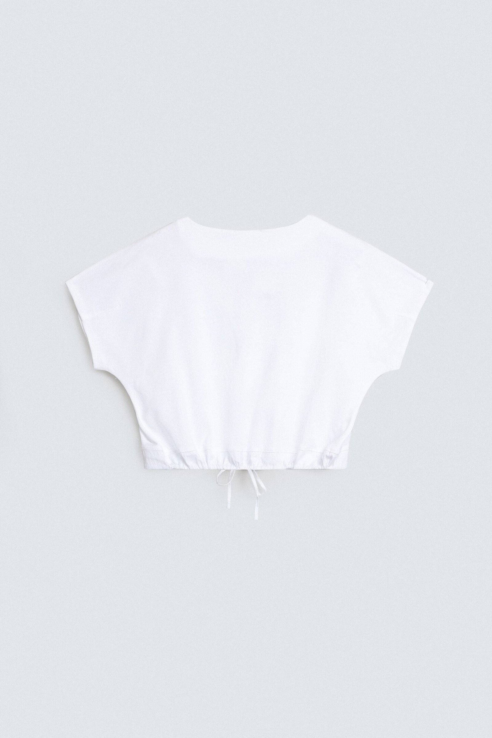 Cropped T-Shirt With Bow Detail - Image 15