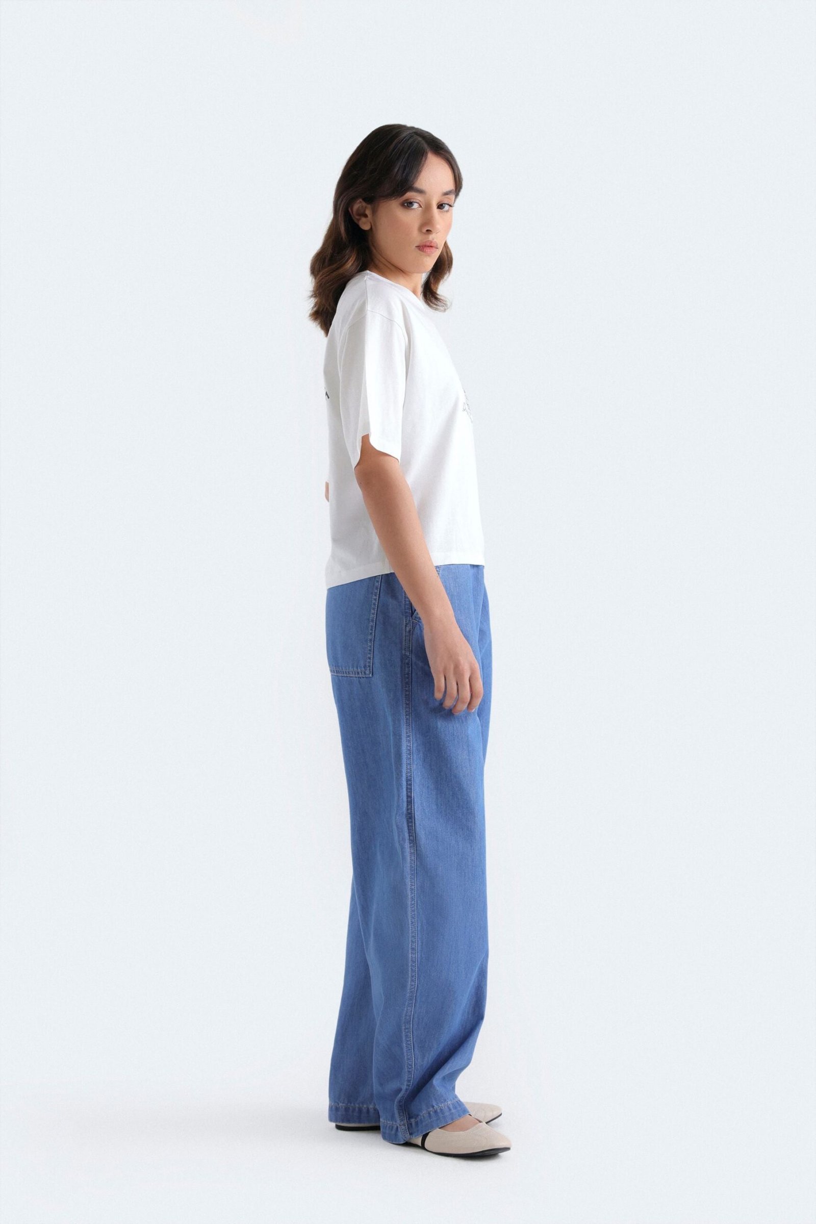 Cropped Graphic T-Shirt - Image 3