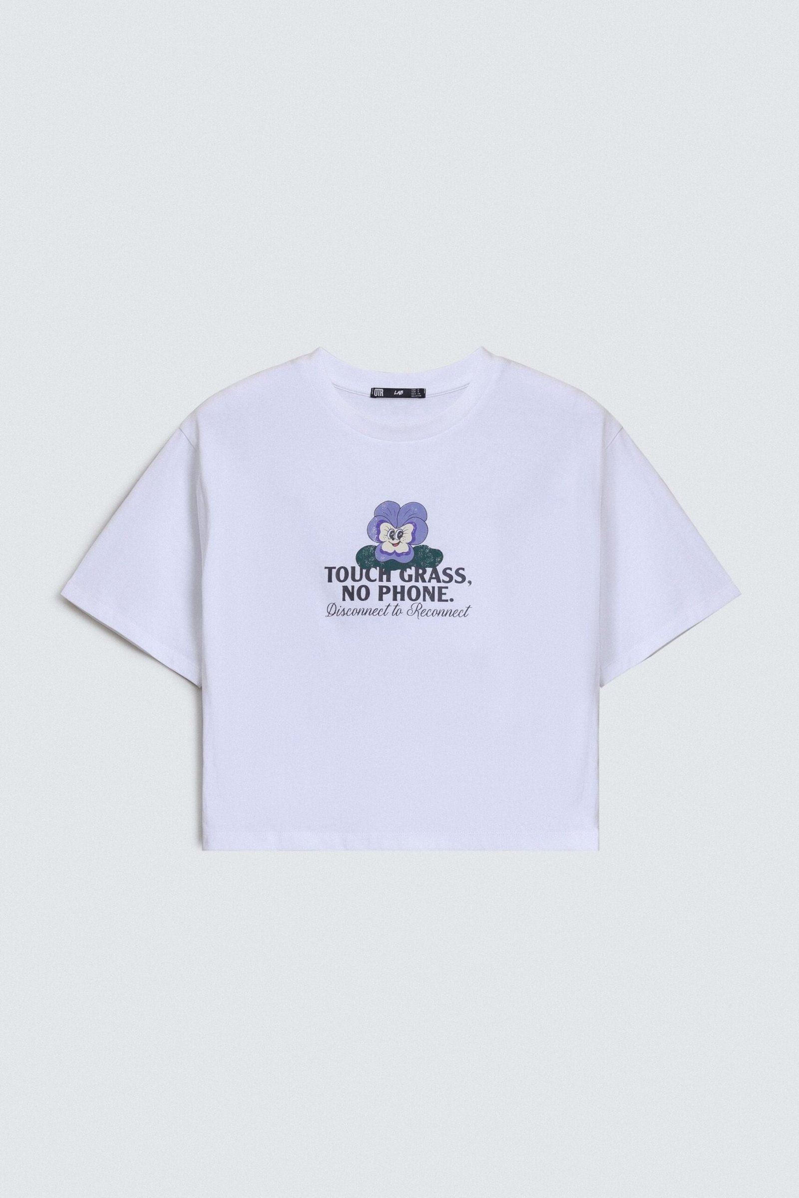 Cropped Graphic T-Shirt - Image 5