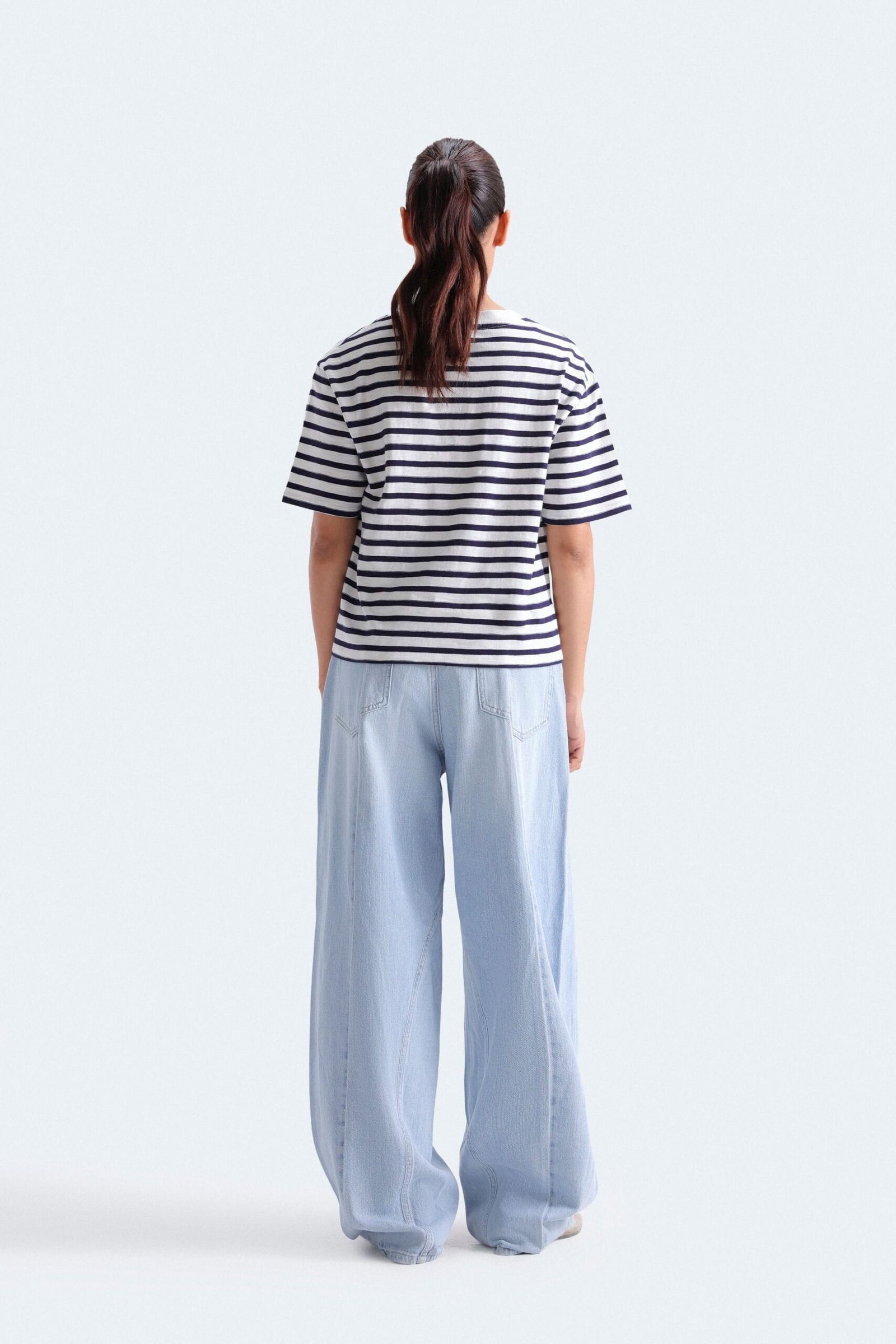 Cropped Stripped T-Shirt - Image 4