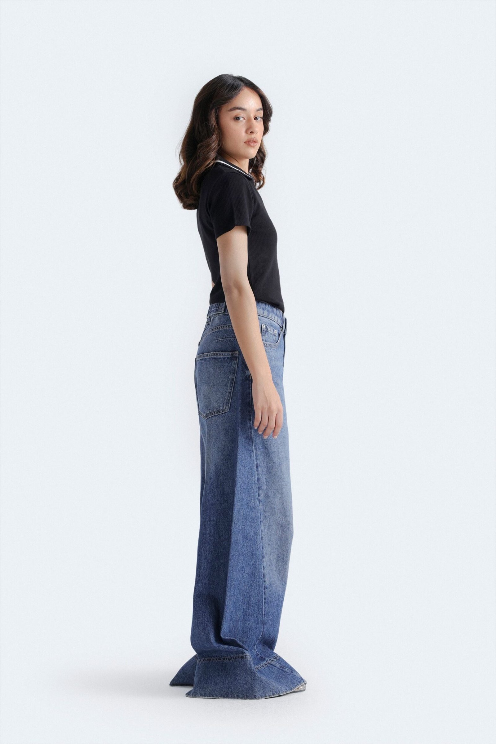 Cropped Polo Shirt - Image 10