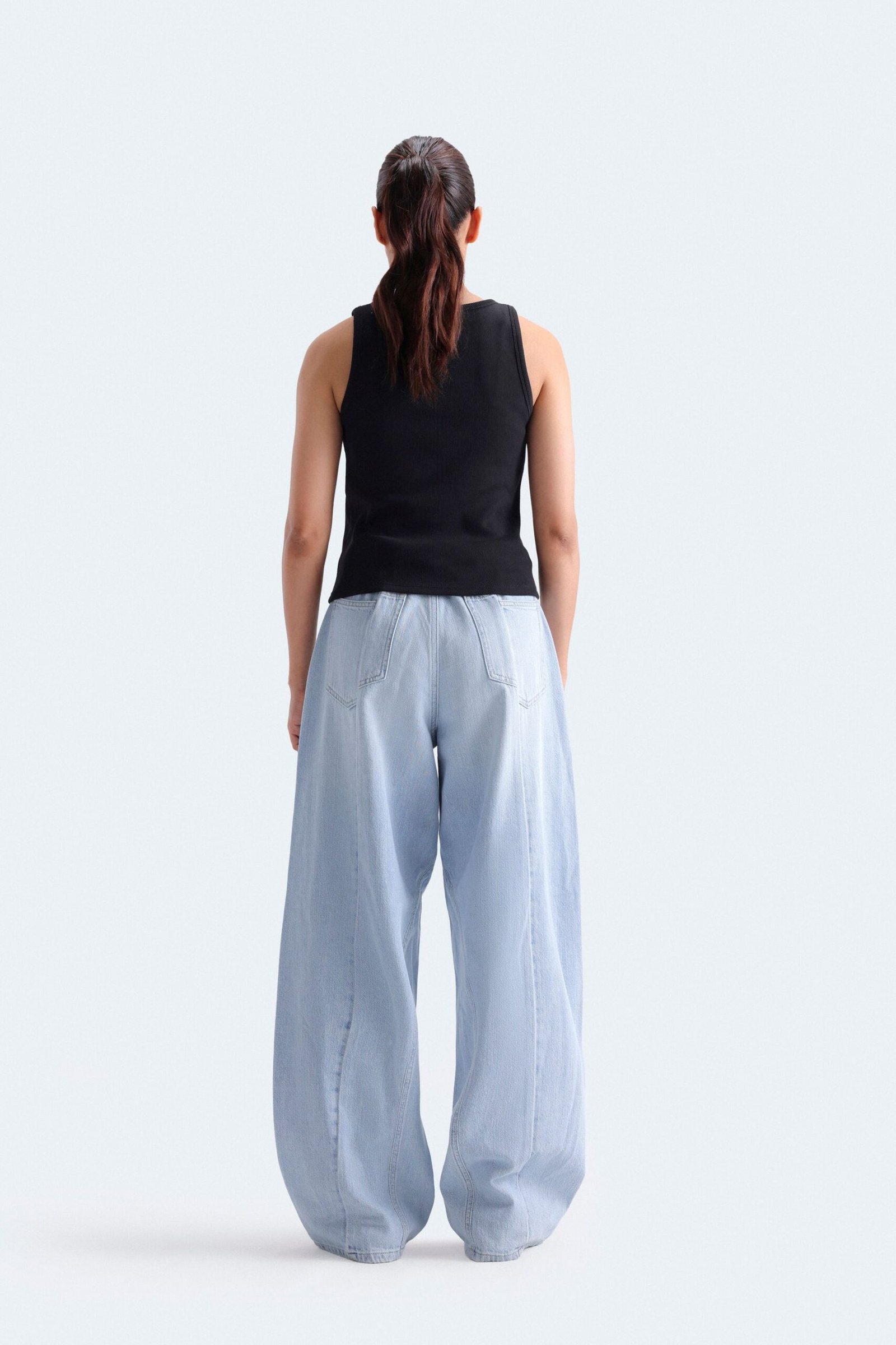 Super Cropped Embroidered Tank Top - Image 4