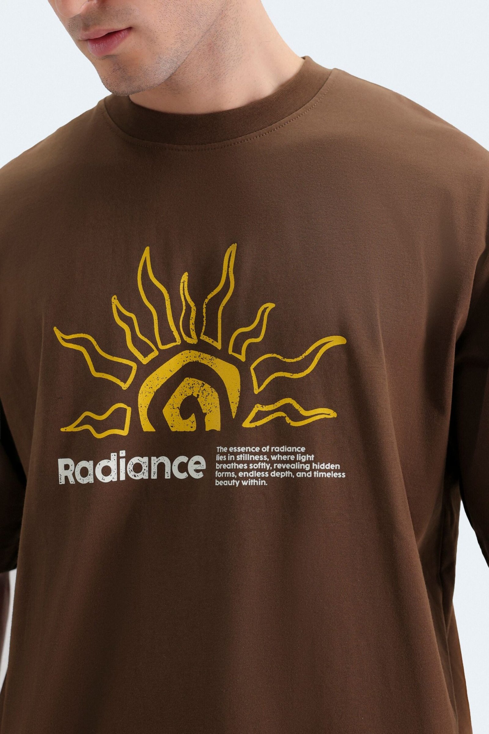Graphic T-Shirt With Label Patch - Image 10