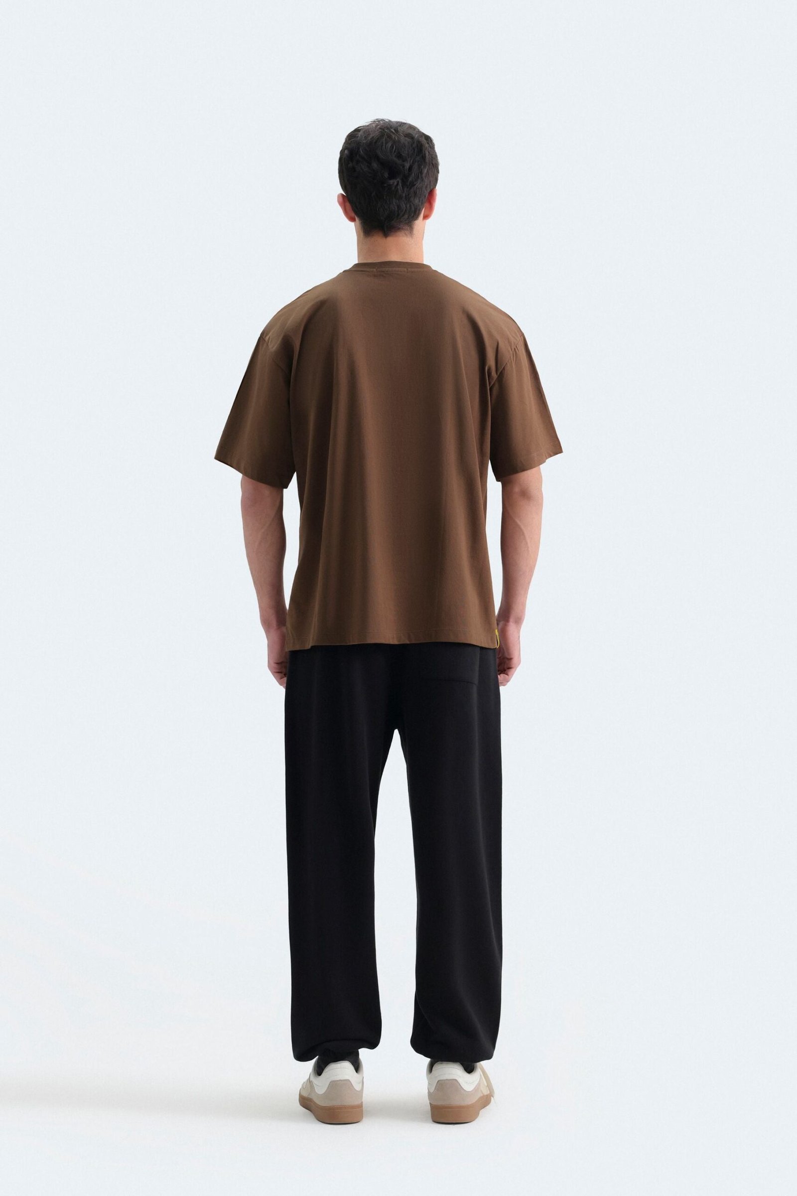 Graphic T-Shirt With Label Patch - Image 12