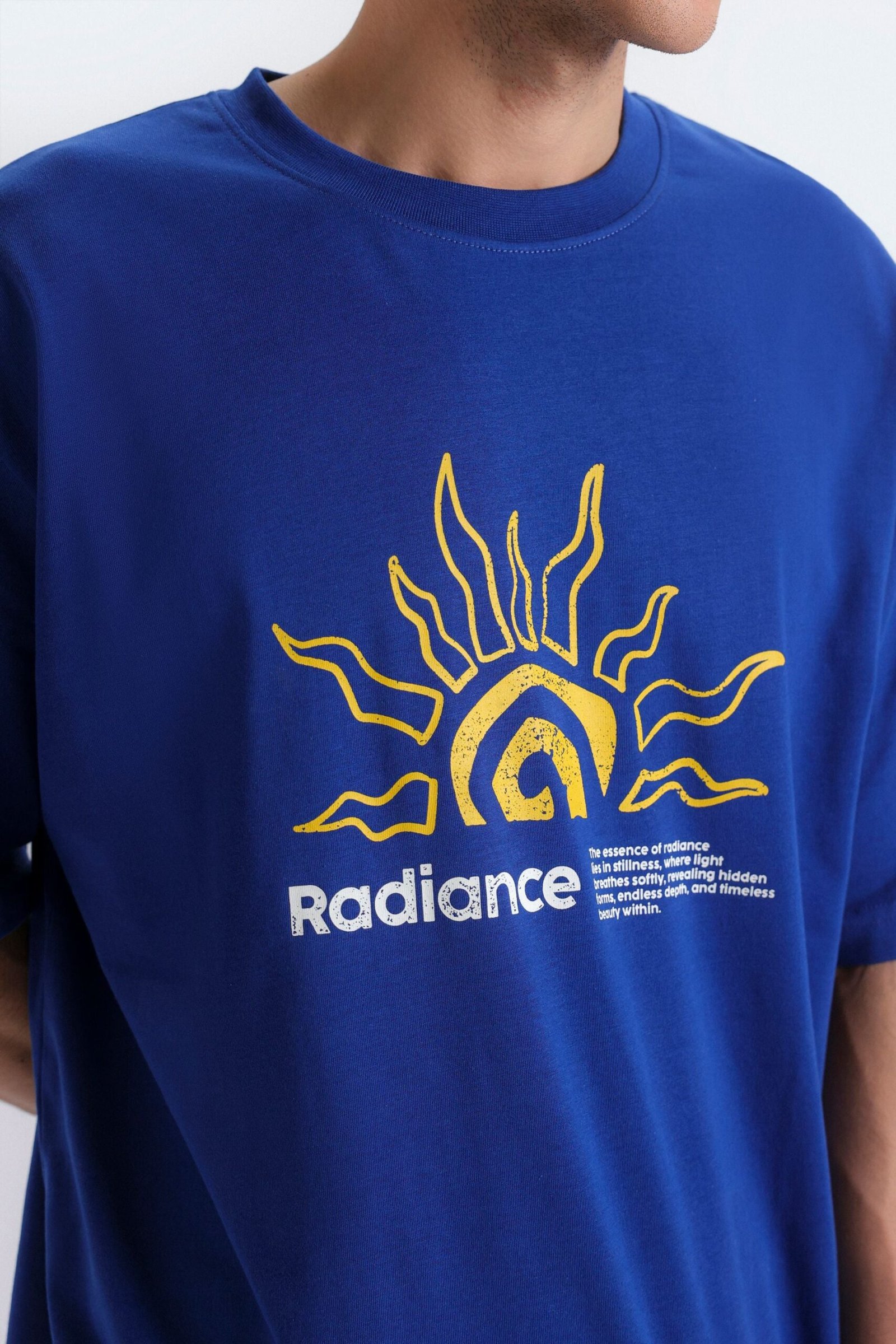 Graphic T-Shirt With Label Patch - Image 2