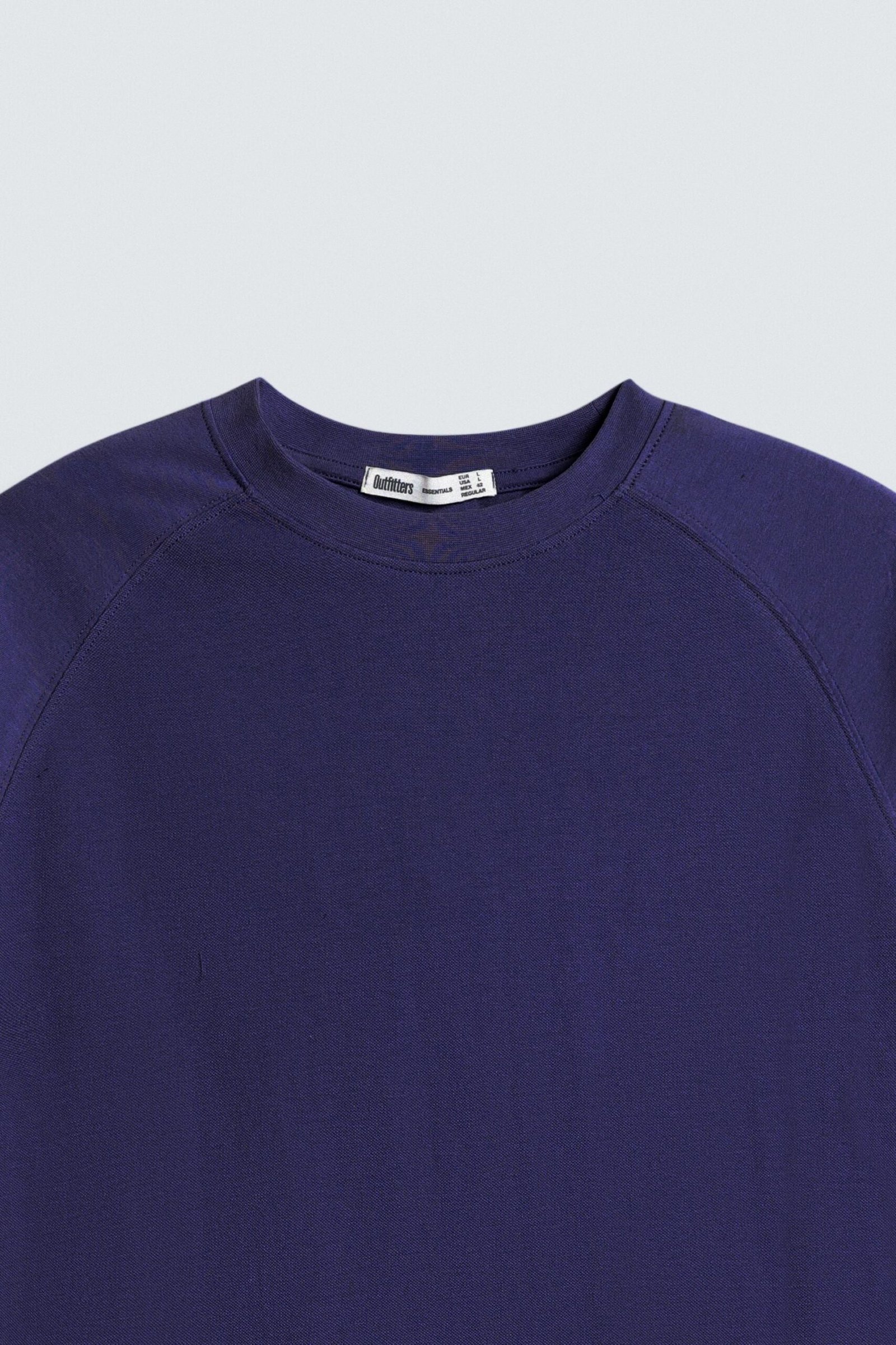 Raglan Sleeves T-Shirt - Image 13