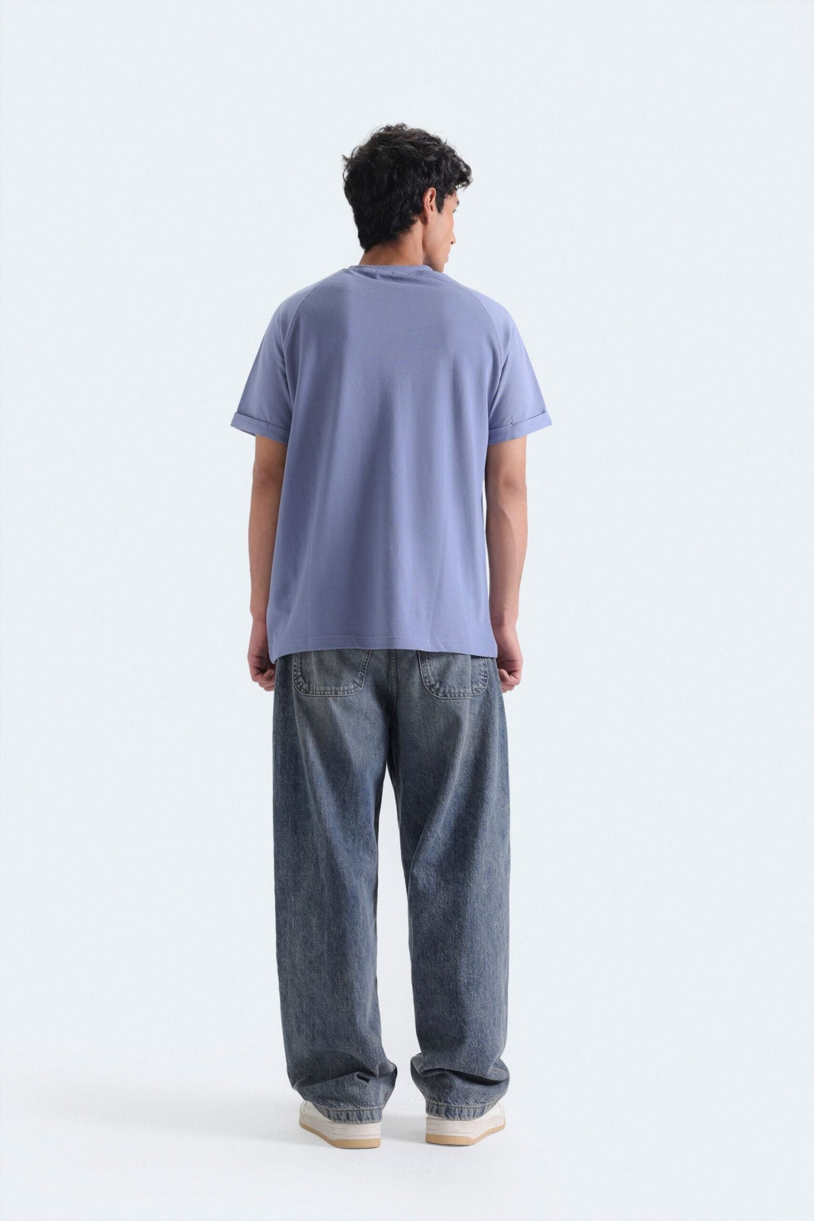 Raglan Sleeves T-Shirt - Image 4