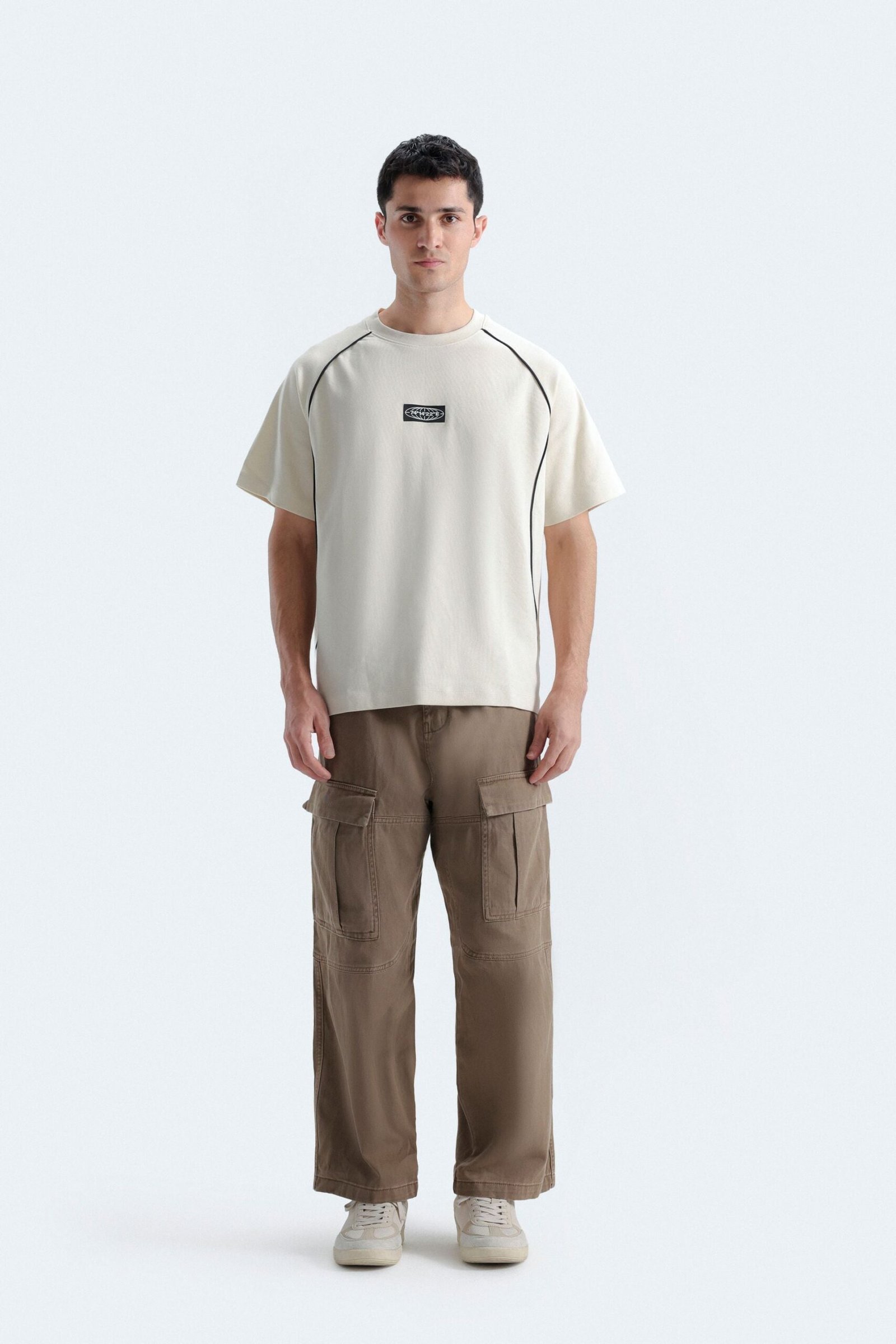 Raglan Sleeves T-Shirt With Label Patch - Image 8