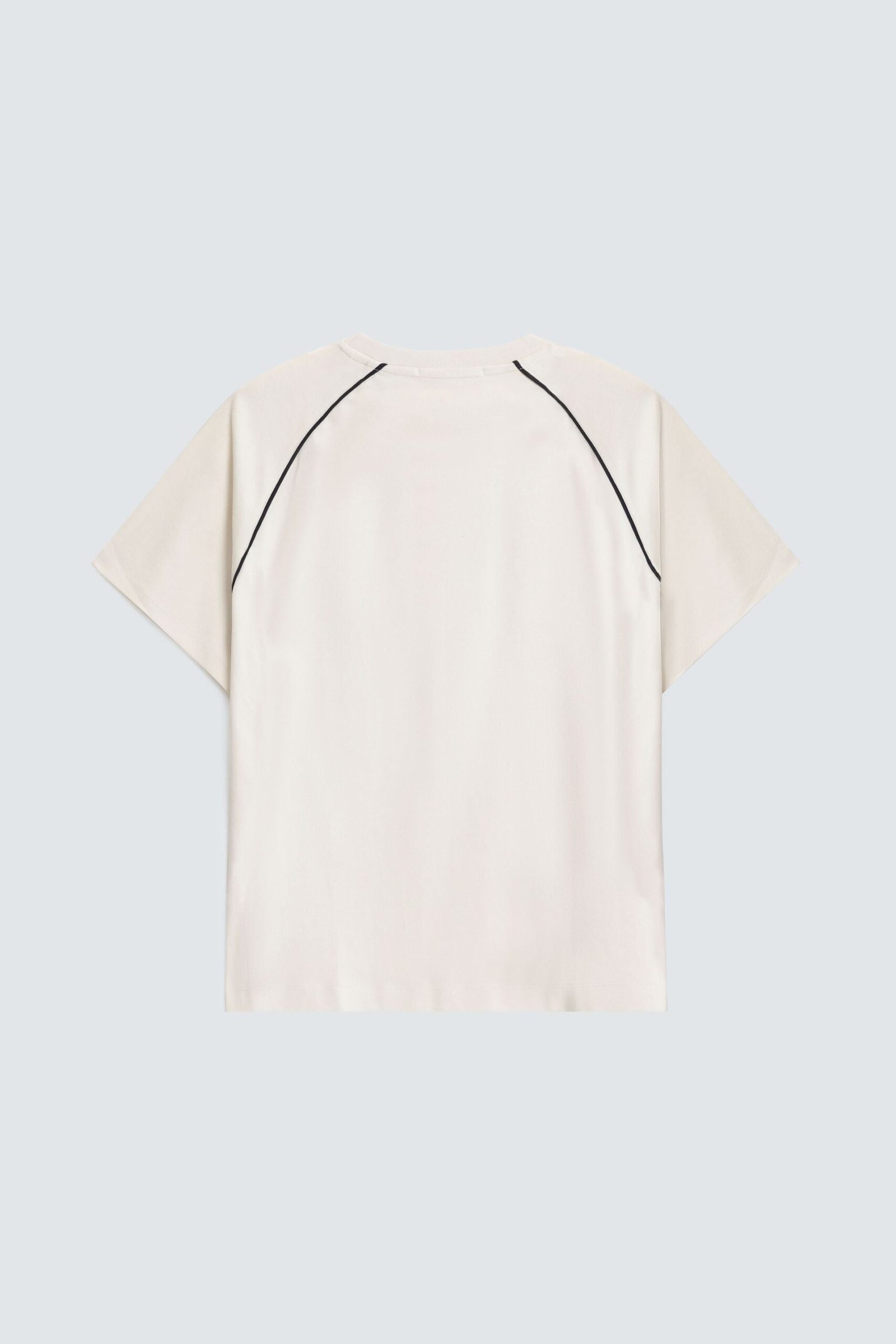 Raglan Sleeves T-Shirt With Label Patch - Image 14